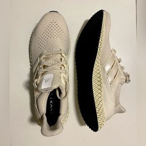 Brand new never worn Adidas Ultra 4D running shoes!